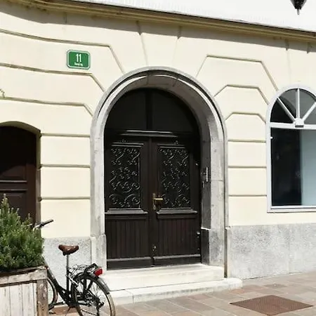 Apartmán Stairway To *