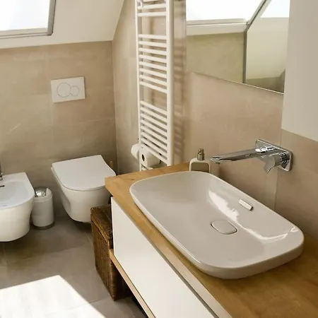 アパート Stairway To *